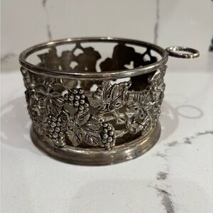 Silver Floral Metal wine bottle holder